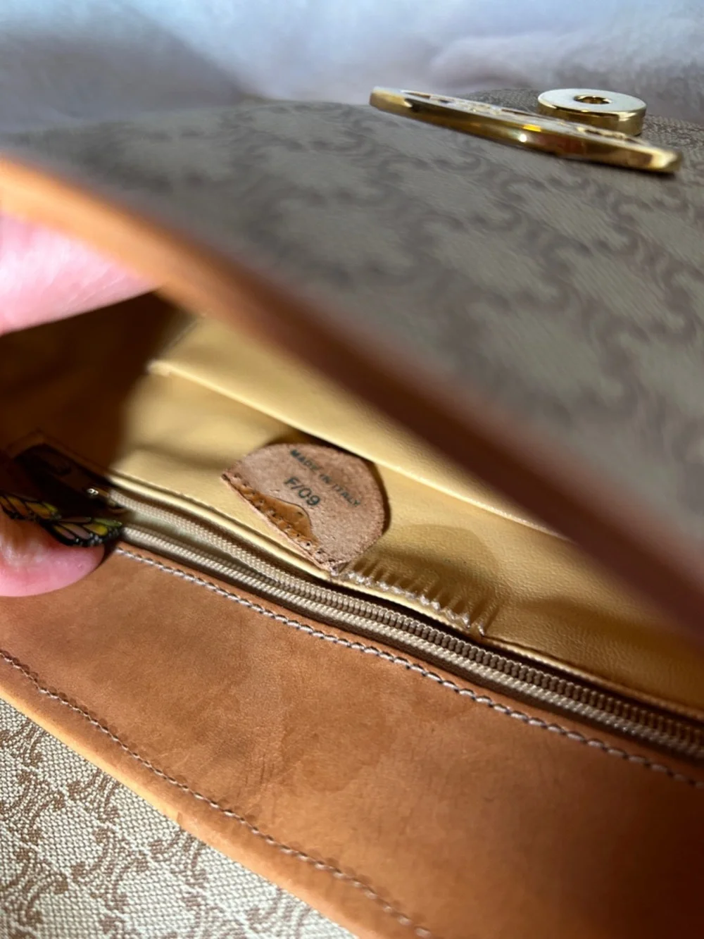 345. Vintage CELINE Macadam PVC and leather beige shoulder bag w/coa - Picture 10 of 14